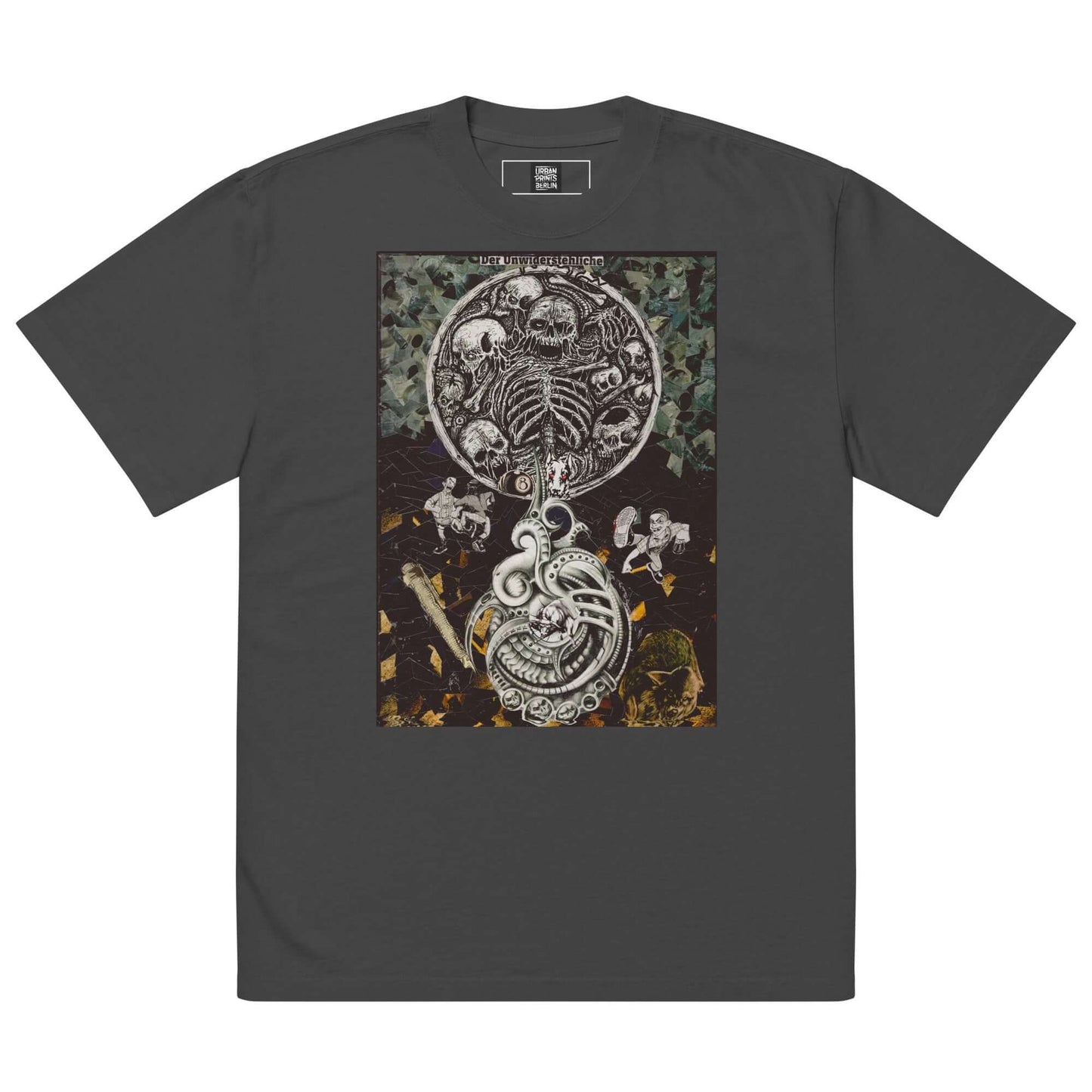 Oversized T-Shirt "Der Unwiderstehliche" with skull and tentacle graphic, urban nihilism style.